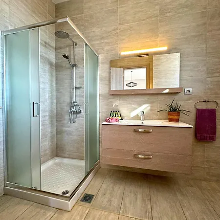 Βίλα Effi Lourdata Λουρδάτα