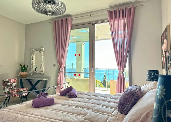 Effi Lourdata فيلة لورداهاتا